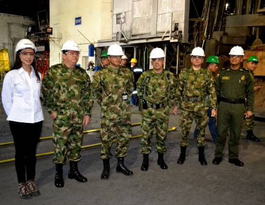Colombia tiene 35.000 armas de fuego menos: Colombia tiene 35.000 armas de fuego menos Colombia tiene 35.000 armas de fuego menos: Colombia tiene 35.000 armas de fuego menos