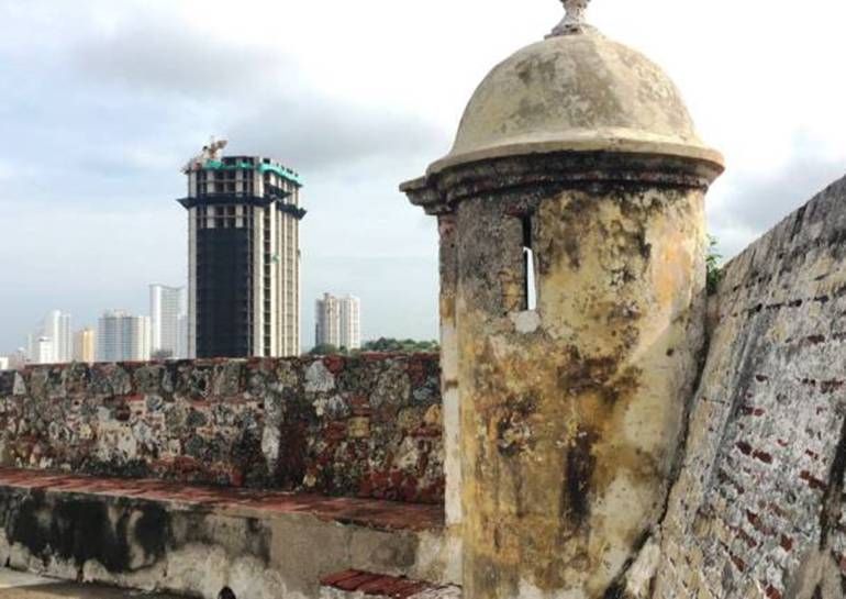 Buscan proteger la inversión de compradores de polémico edificio en Cartagena: Buscan proteger la inversión de compradores de polémico edificio en Cartagena