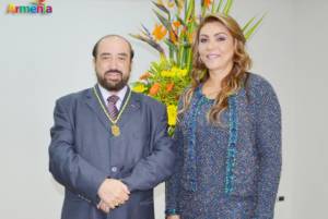 En febrero del 2015, la alcaldía de Armenia le impuso la Orden Ciudad Milagro en grado de Gran Comendador al embajador de Colombia ante el Vaticano, Guillermo León Escobar En febrero del 2015, la alcaldía de Armenia le impuso la Orden Ciudad Milagro en grado de Gran Comendador al embajador de Colombia ante el Vaticano, Guillermo León Escobar