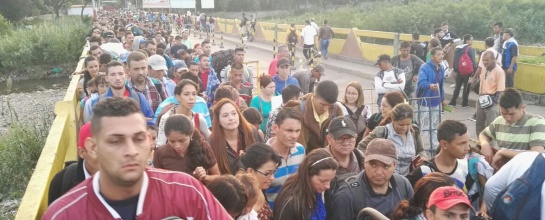 Masiva llegada de venezolanos a Cúcuta Masiva llegada de venezolanos a Cúcuta
