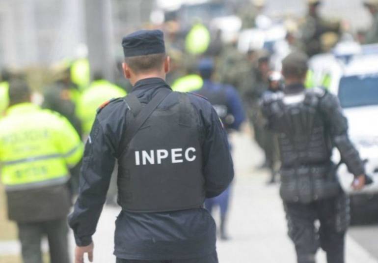 Capturan a guardia del INPEC por extorsionar presos en Magangué: Capturan a guardia del INPEC por extorsionar presos en Magangué
