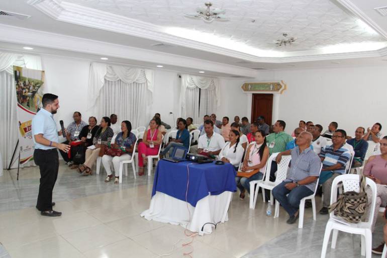 En Bolívar, capacitan a 60 docentes en educación para la paz: En Bolívar, capacitan a 60 docentes en educación para la paz