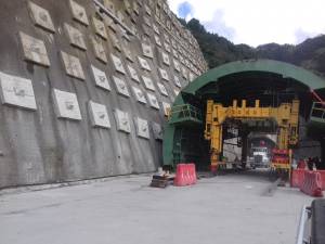Desde hace 10 años se construye el túnel de La Línea y aún no se ha terminado Desde hace 10 años se construye el túnel de La Línea y aún no se ha terminado