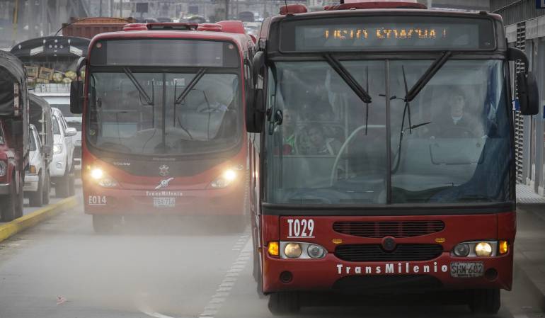 Casi la mitad de los buses de Transmilenio superan el millón de kilómetros recorridos