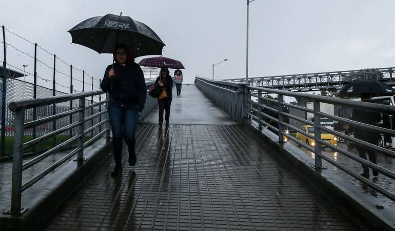 Bogotá lluvias: Fuertes lluvias generan caos en Bogotá Bogotá lluvias: Fuertes lluvias generan caos en Bogotá