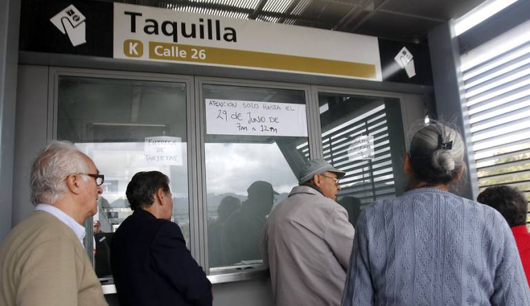 Pasaje en Transmilenio y Sitp subirán $100