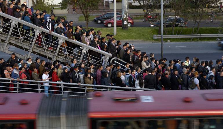 Denuncias a Transmilenio: Desde el Concejo se denuncian adecuaciones de Transmilenio en mal estado