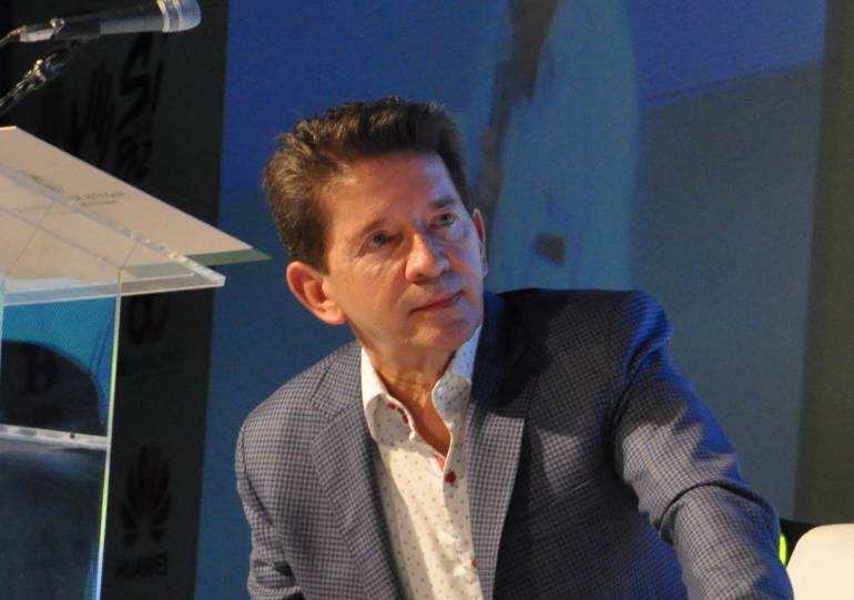 El gobierno de mala leche le quitó 247 mil millones a la salud de Antioquia: gobernador