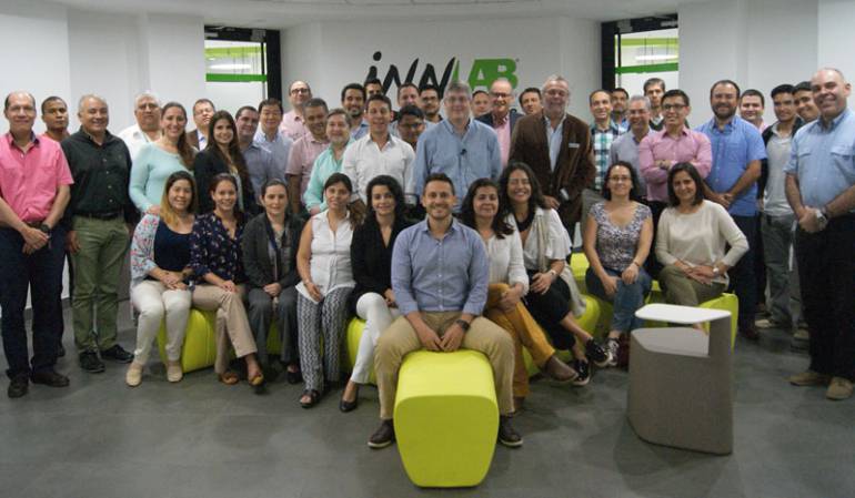 Experto internacional se reúne con profesores de universidades del suroccidente colombiano