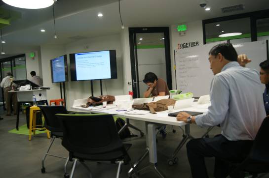 Experto internacional se reúne con profesores de universidades del suroccidente colombiano Experto internacional se reúne con profesores de universidades del suroccidente colombiano
