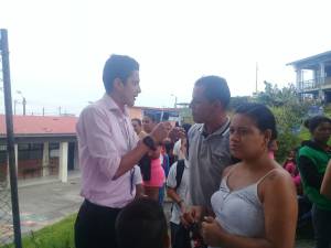 En el colegio del Barrio Las Colinas de Armenia la policía lanzó la campaña de seguridad y convivencia En el colegio del Barrio Las Colinas de Armenia la policía lanzó la campaña de seguridad y convivencia