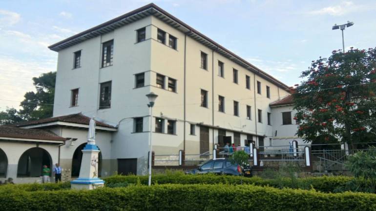 Investigan intoxicación de 120 niños en colegio público de Bucaramanga: Investigan intoxicación de 120 estudiantes en colegio de Bucaramanga