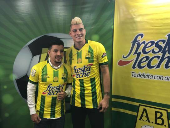 ATLÉTICO BUCARAMANGA FÚTBOL SHERMAN CÁRDENAS MICHAEL RANGEL: Video: Sherman Cárdenas y Michael Rangel ya se pusieron la camiseta ATLÉTICO BUCARAMANGA FÚTBOL SHERMAN CÁRDENAS MICHAEL RANGEL: Video: Sherman Cárdenas y Michael Rangel ya se pusieron la camiseta