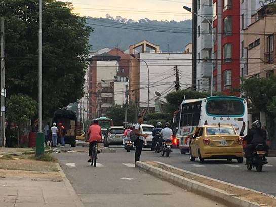 CICLORRUTA BUCARAMANGA CRÍTICAS OBRAS: Video: Aún no se reanudan las obras de la primera ciclorruta CICLORRUTA BUCARAMANGA CRÍTICAS OBRAS: Video: Aún no se reanudan las obras de la primera ciclorruta