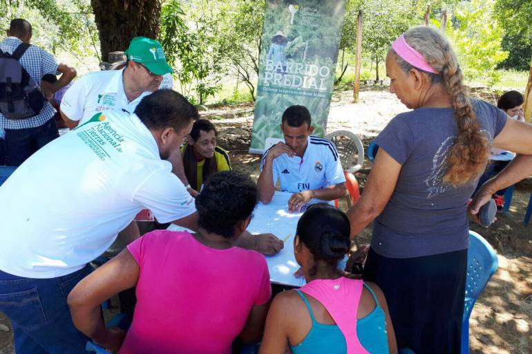 Denuncian falsos funcionarios de Agencia Nacional de Tierras en La Mojana: Denuncian falsos funcionarios de Agencia Nacional de Tierras en La Mojana