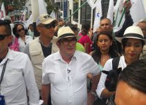 Con gritos e insultos recibieron en Armenia a Timochenko