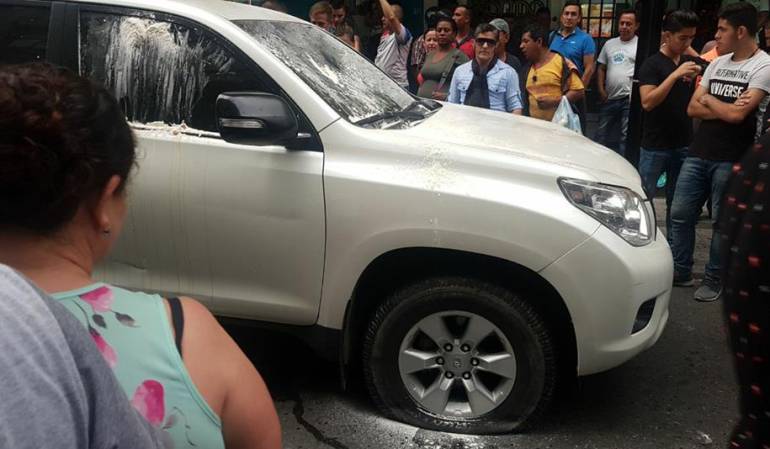 Timochenko: En disturbios terminó primer día de campaña de Timochenko en Armenia