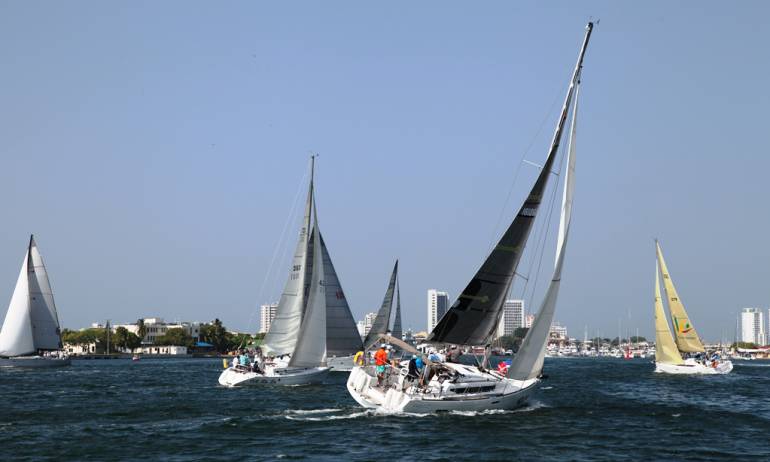 Club de Pesca realizó regata en la bahía de Cartagena: Club de Pesca realizó regata en la bahía de Cartagena