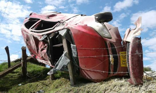 Conductor se salvó de milagro tras grave accidente en la vía Paipa-Tunja: Conductor se salvó de milagro tras grave accidente en la vía Paipa-Tunja Conductor se salvó de milagro tras grave accidente en la vía Paipa-Tunja: Conductor se salvó de milagro tras grave accidente en la vía Paipa-Tunja