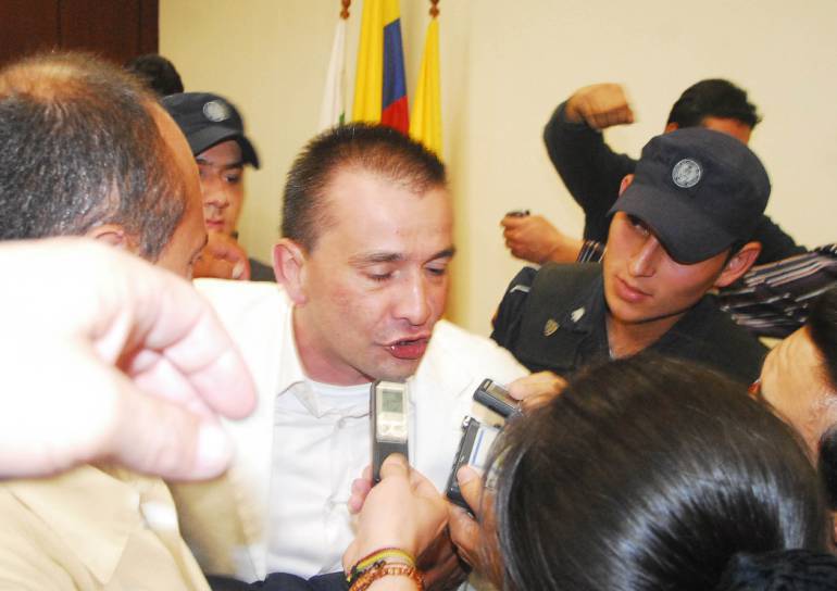 Carlos Arturo Fehó Moncada, exgerente de la Industria Licorera del Caldas, condenado por una contratación irregular para la distribución de licor en el Valle del Cauca.