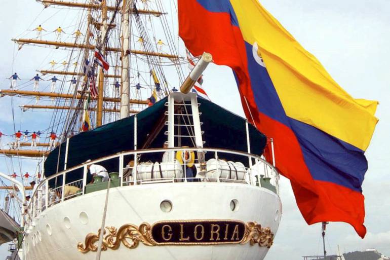 El ARC “Gloria” zarpa de Cartagena conmemorando sus 50 años: El ARC “Gloria” zarpa de Cartagena conmemorando sus 50 años