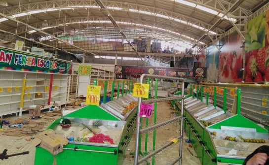 Saqueos a presuntos pupermercados de las Farc en Melgar: Tensa situación de orden público en Melgar Tolima Saqueos a presuntos pupermercados de las Farc en Melgar: Tensa situación de orden público en Melgar Tolima