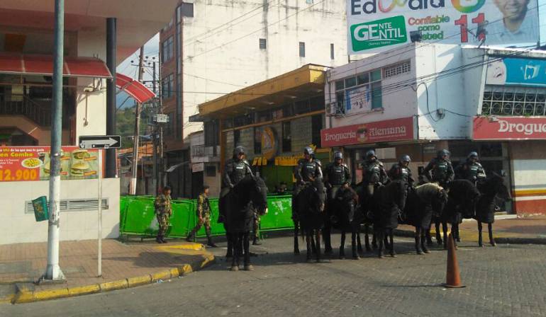 Saqueos a presuntos pupermercados de las Farc en Melgar: Tensa situación de orden público en Melgar Tolima