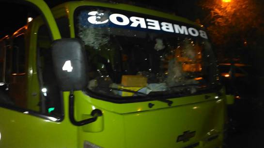 Dos bomberos heridos por intento de saqueo en Supercundi de Boyacá Dos bomberos heridos por intento de saqueo en Supercundi de Boyacá