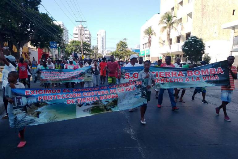 Pobladores de la isla Tierra Bomba en Cartagena, se declaran en paro cívico: Pobladores de la isla Tierra Bomba en Cartagena, se declaran en paro cívico