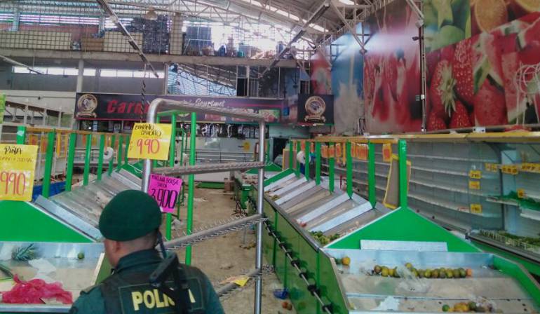 Toque de queda por disturbios en soacha testaferros: Decretan toque de queda para menores en Soacha, Usme y Ciudad Bolívar
