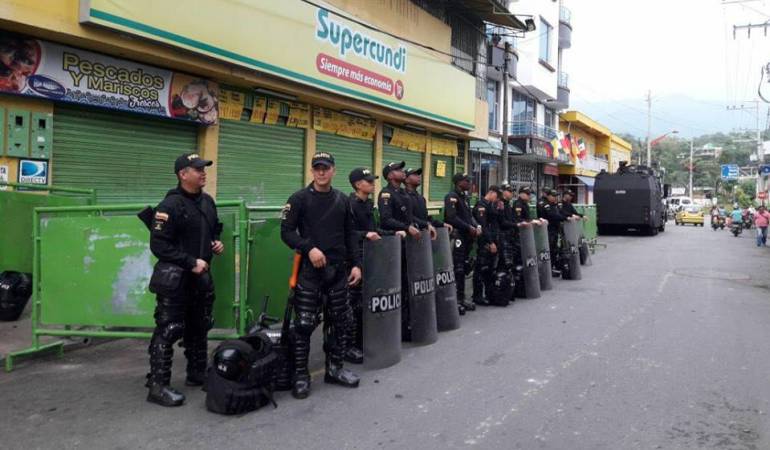 Policía evita saqueos en el Tolima: Se refuerza la seguridad por saqueos en Tolima