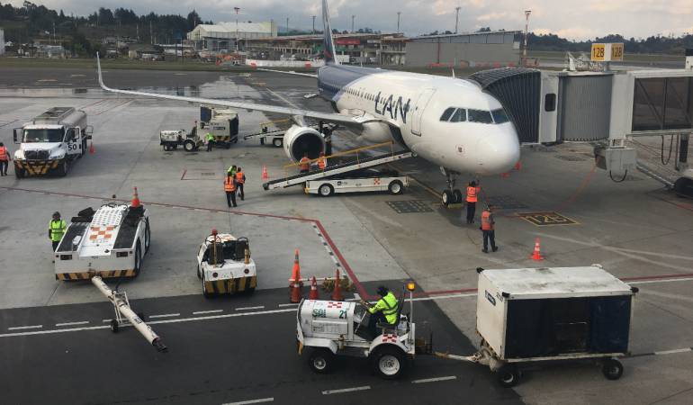 Nueva ruta aérea: Latam inaugura ruta directa entre Medellín y Lima