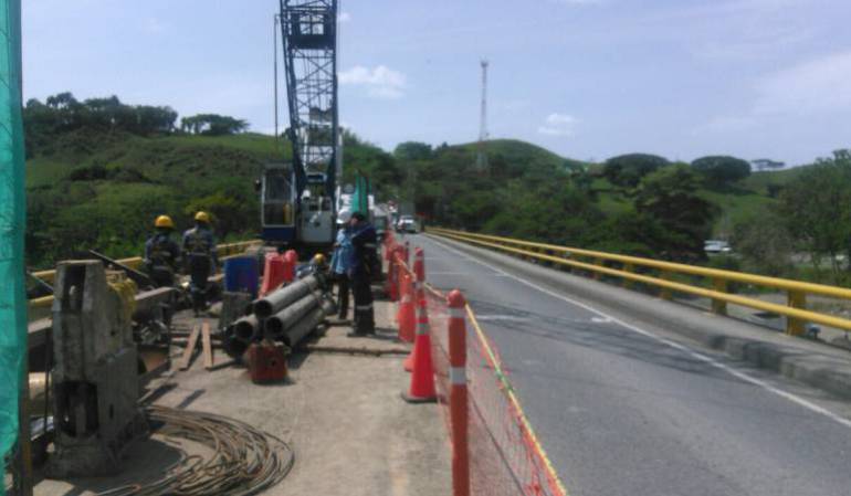 Mujer que era trasladada hacia La Virginia murió por demoras en el puente