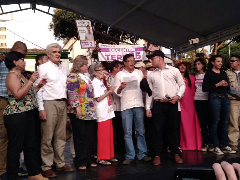 AMENAZAS, MUERTE, PANFLETOS: Campaña de Petro, en Santander reporta tres amenazas contra el candidato