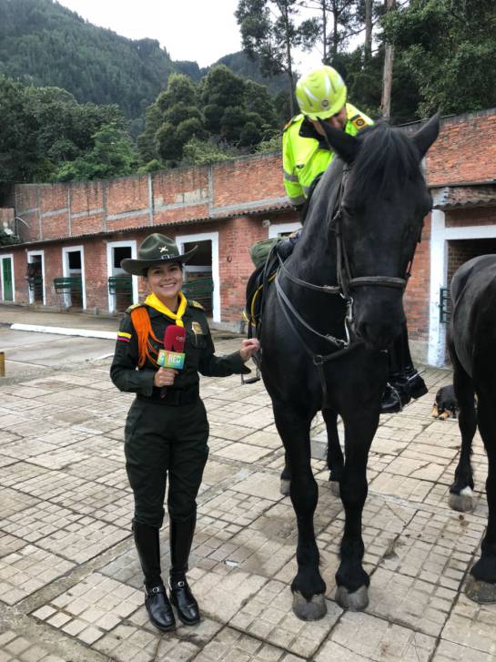 Mujeres Carabinera: Caracol Radio se pone en los zapatos de una mujer carabinera Mujeres Carabinera: Caracol Radio se pone en los zapatos de una mujer carabinera