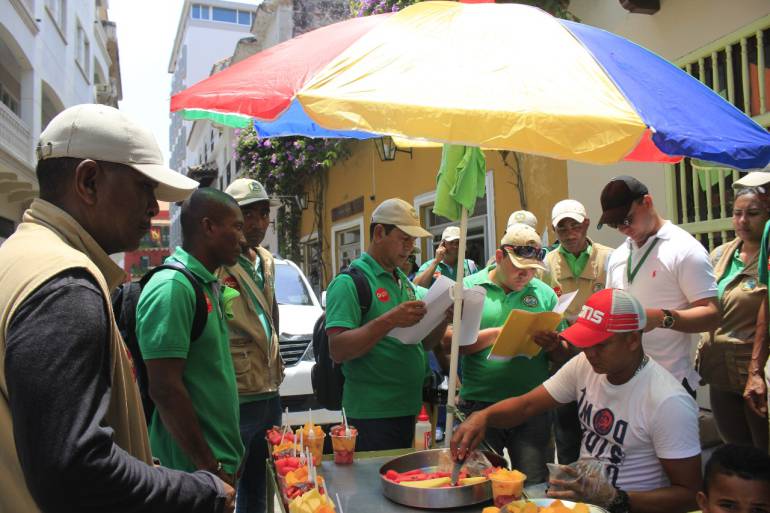 Vendedores informales de Cartagena deben actualizar datos: Vendedores informales de Cartagena deben actualizar datos