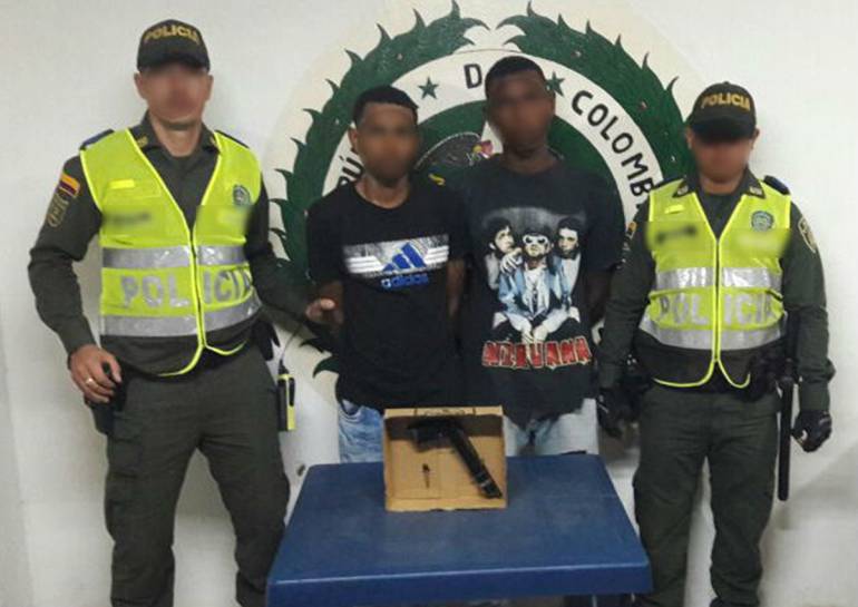 Cinco capturas por porte de armas en Cartagena: Cinco capturas por porte de armas en Cartagena