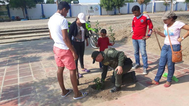 Policía Nacional lidera recuperación de entornos seguros en Bolívar