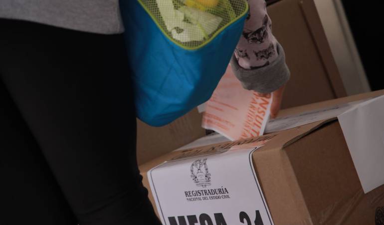Se acabaron los tarjetones para la votación de Consultas en Colombia: Tres sectores del norte de Bogotá sin tarjetones para la consulta