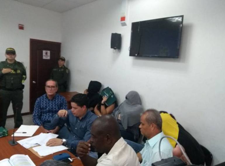 Juez concede prisión domiciliaria a 4 de los capturados por caso Merlano
