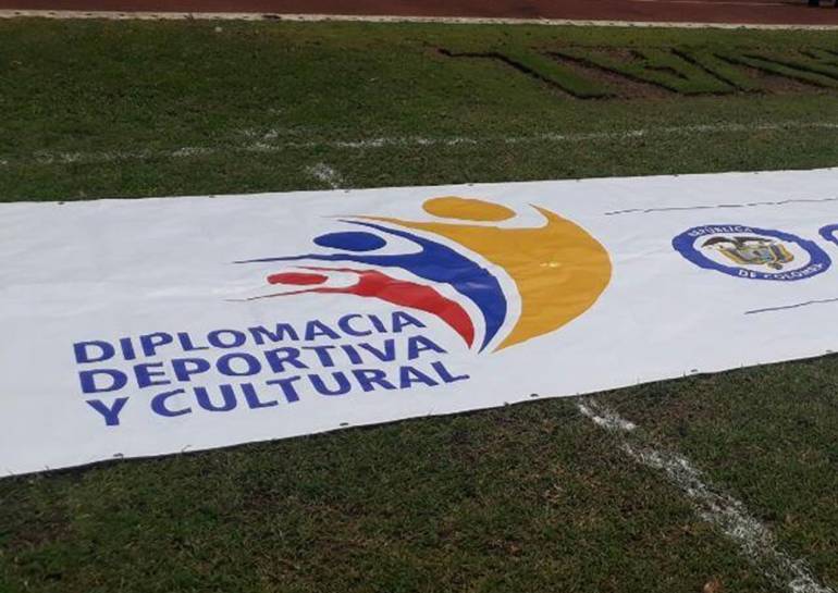 Didier Drogba arribó a Colombia para dar charlas motivacionales con jóvenes