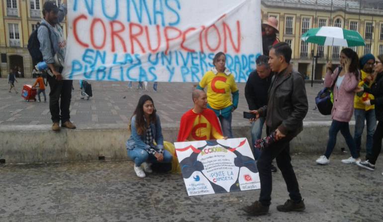 Estudiantes de la Uniautónoma piden al Congreso una reforma a la educación