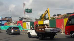 El paradero y central de semáforos está ubicado en la carrera 19 entre calles 22 y 23 El paradero y central de semáforos está ubicado en la carrera 19 entre calles 22 y 23