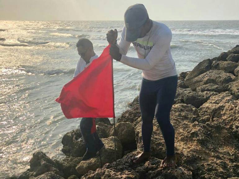 56 rescates en playas de Cartagena en apenas 3 días de Semana Santa