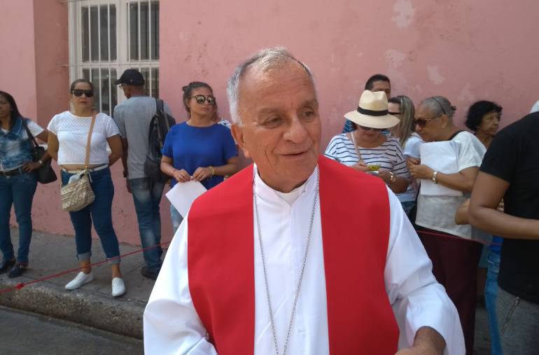 Arzobispo de Cartagena le pide al ELN 'botar las armas'