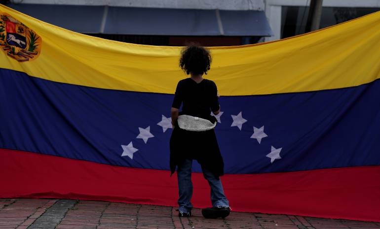 Conmemoran via crucis por migrantes venezolanos en Cartagena