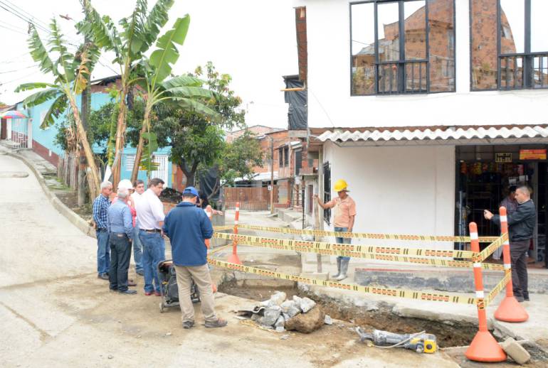 Las obras de los colectores en las quebradas van en el 95%
