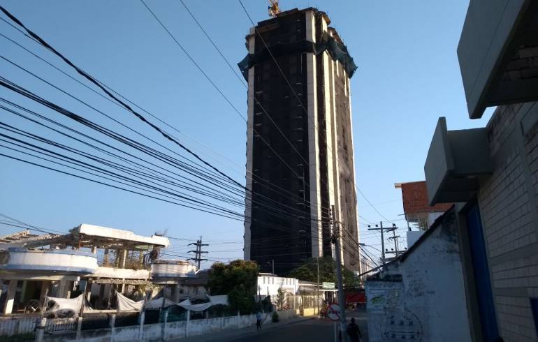 Procuraduría abre investigación a 3 funcionarios por edificio Aquarela