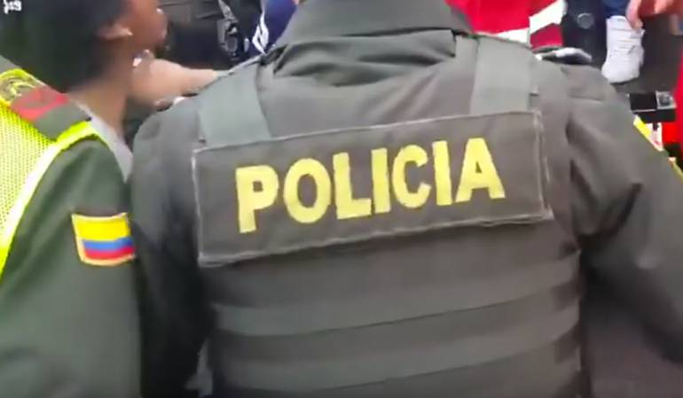 Policía