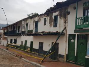 Lluvias provocaron el colapso de antigua casa en Jenesano, Boyacá: Lluvias provocaron el colapso de antigua casa en Jenesano, Boyacá Lluvias provocaron el colapso de antigua casa en Jenesano, Boyacá: Lluvias provocaron el colapso de antigua casa en Jenesano, Boyacá